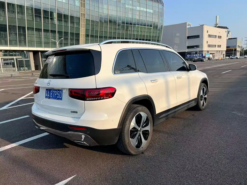 Mercedes-Benz GLB — миниатюра 6