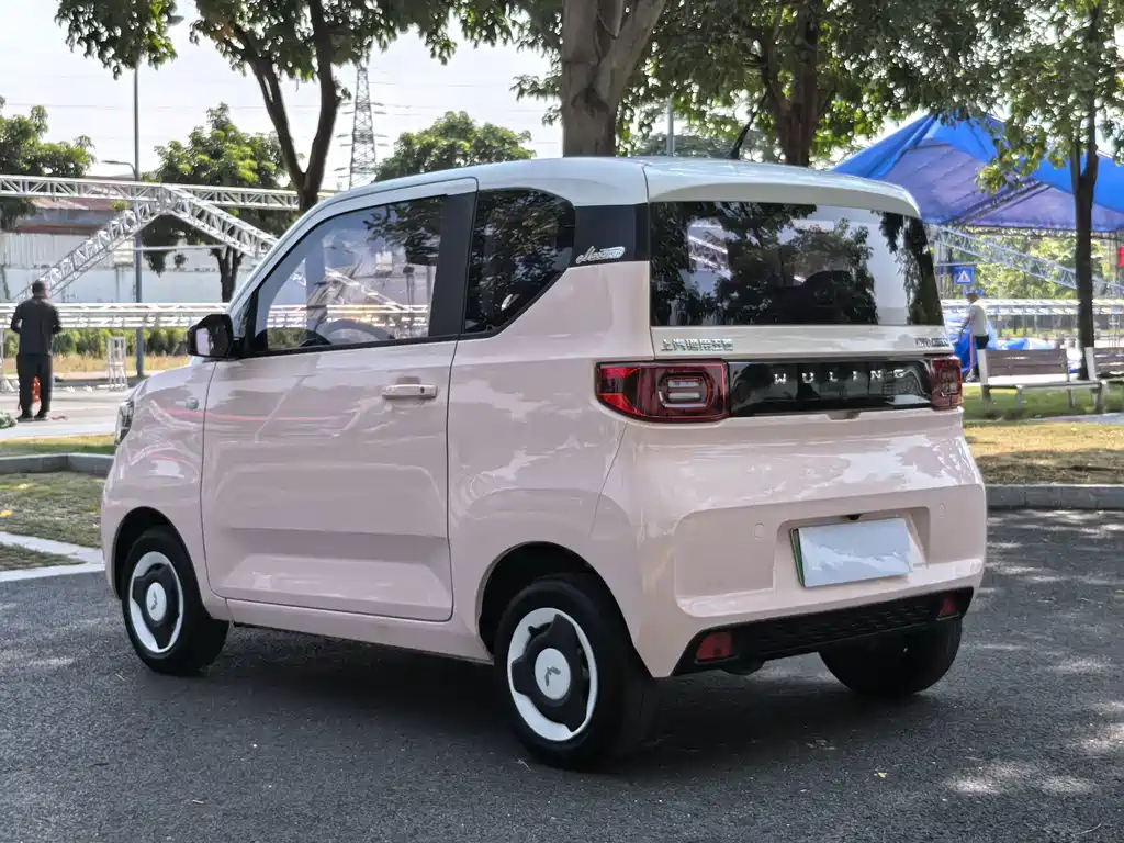 Wuling MINIEV — миниатюра 7