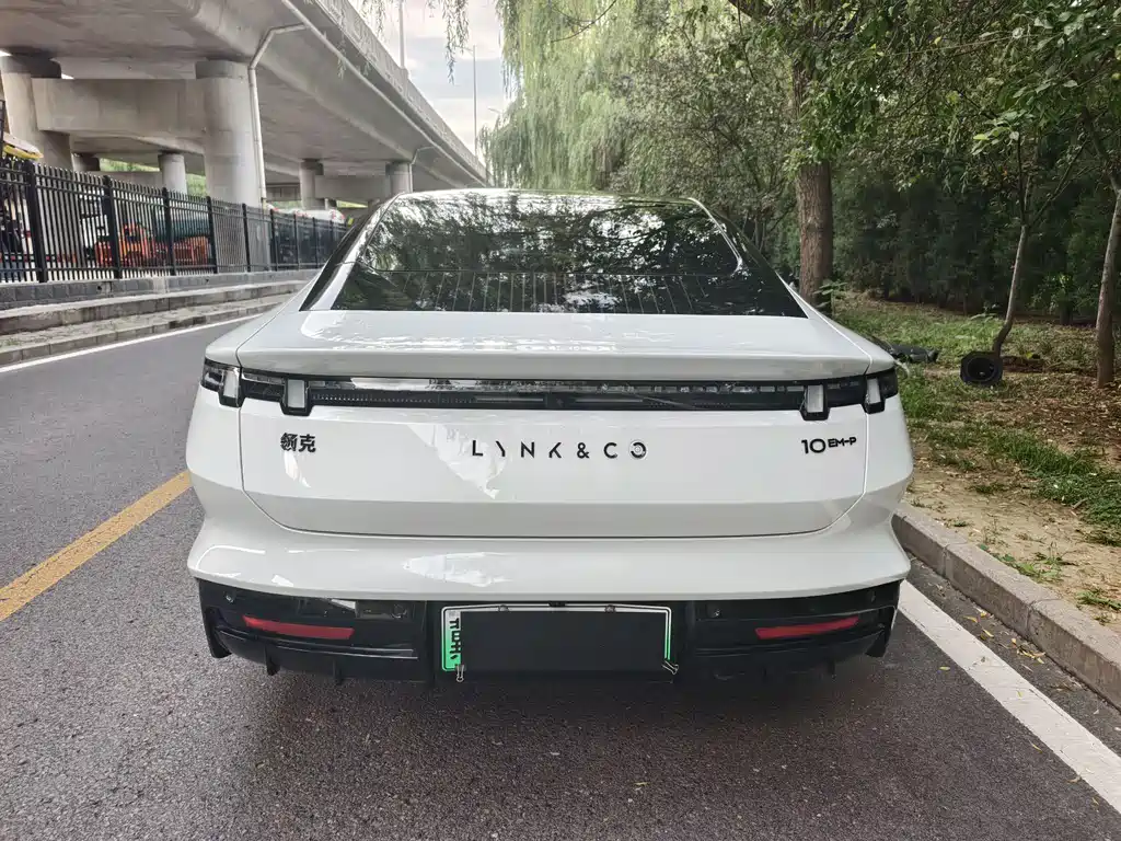 Lynk & Co 10 2025 240 Ultra Sport H7
