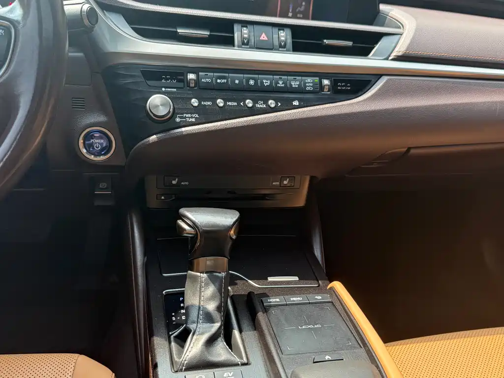 Lexus ES — миниатюра 14