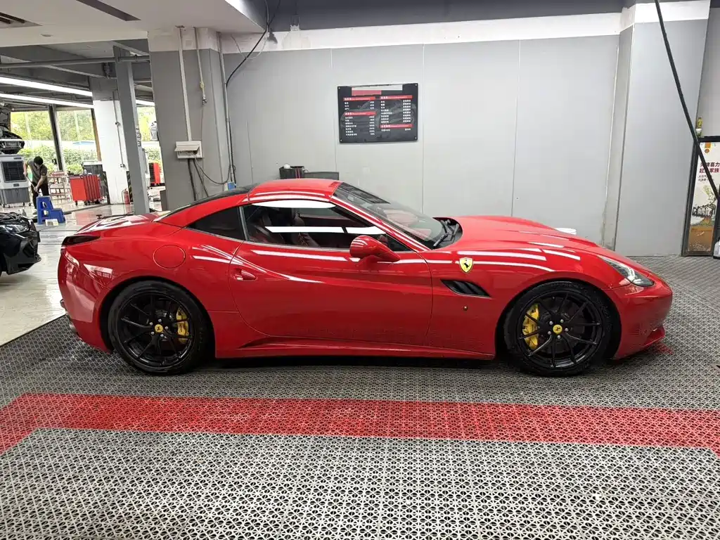 Ferrari California T — миниатюра 13