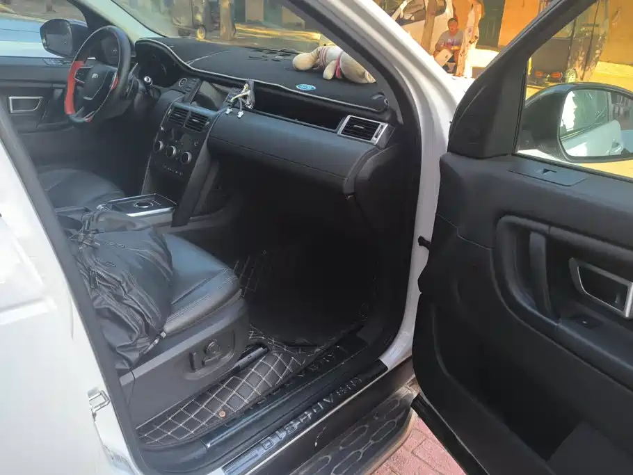 Land Rover Discovery Sport — миниатюра 8