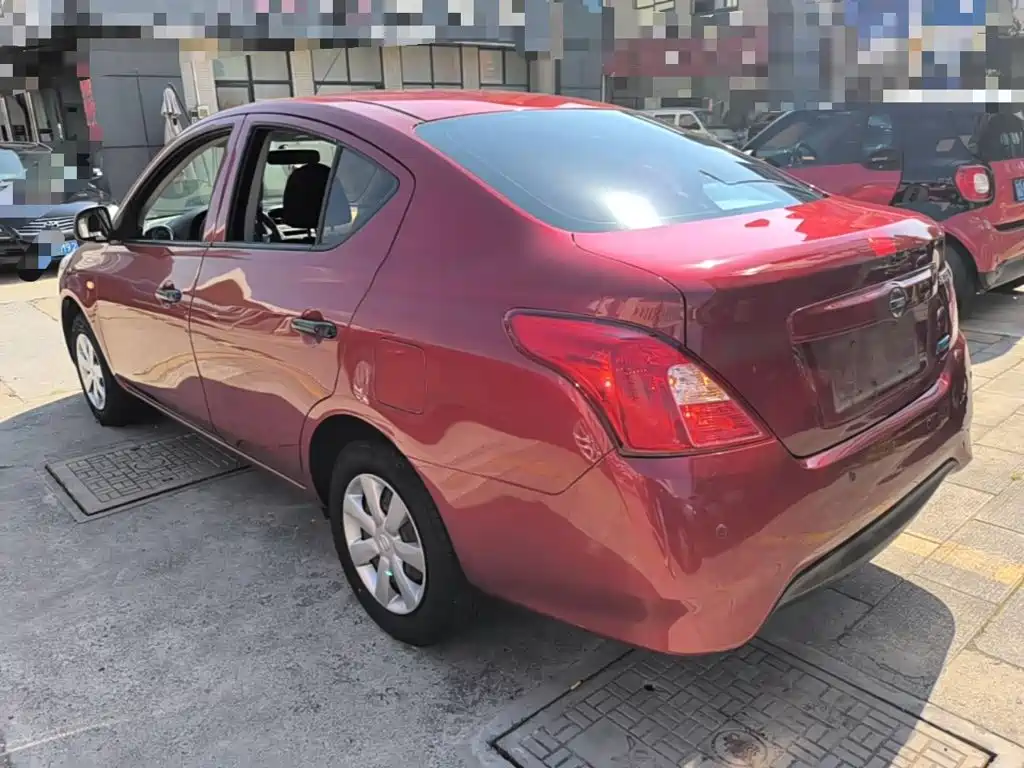 Nissan Sunny — миниатюра 5