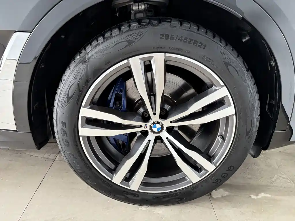 BMW X7 — миниатюра 33