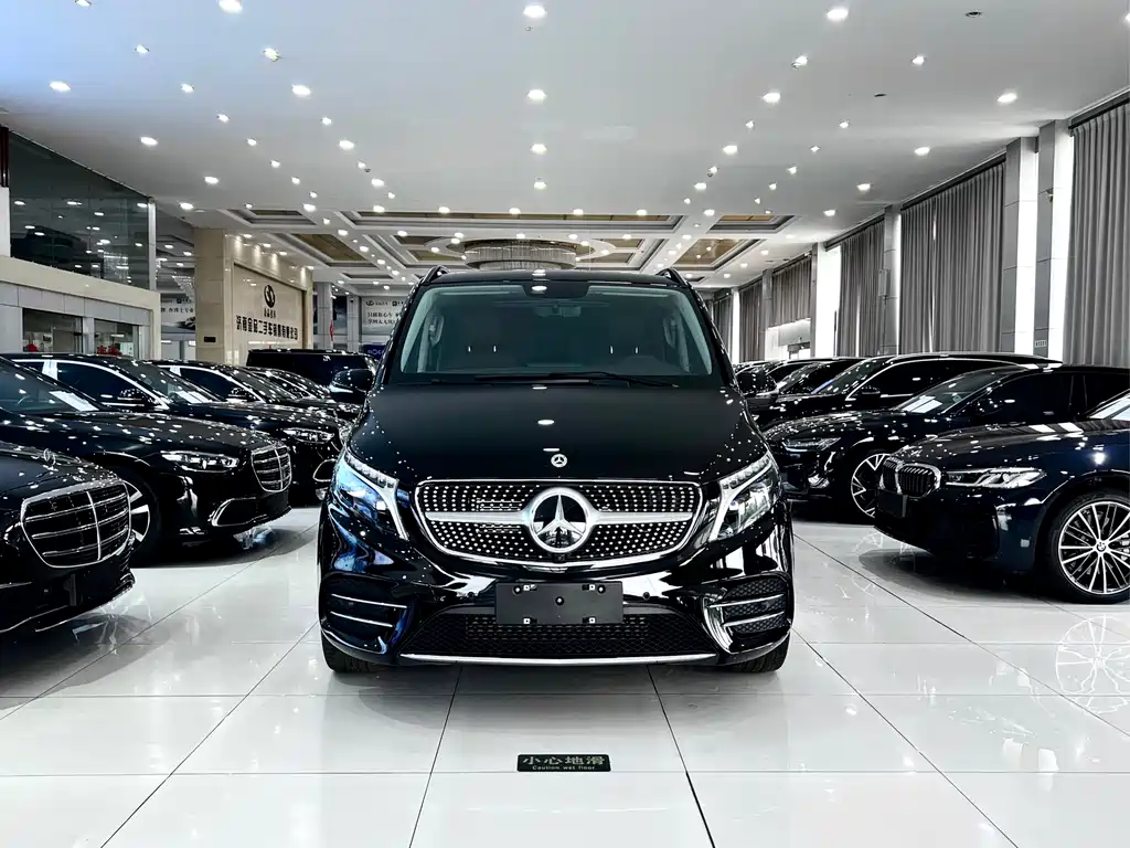 Mercedes-Benz V-Class V 2022 V 260 L Luxury