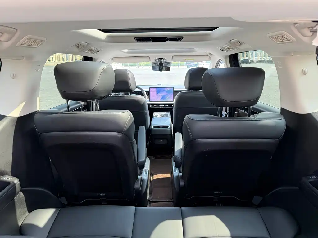 GAC Motor Trumpchi E8 PHEV — миниатюра 15