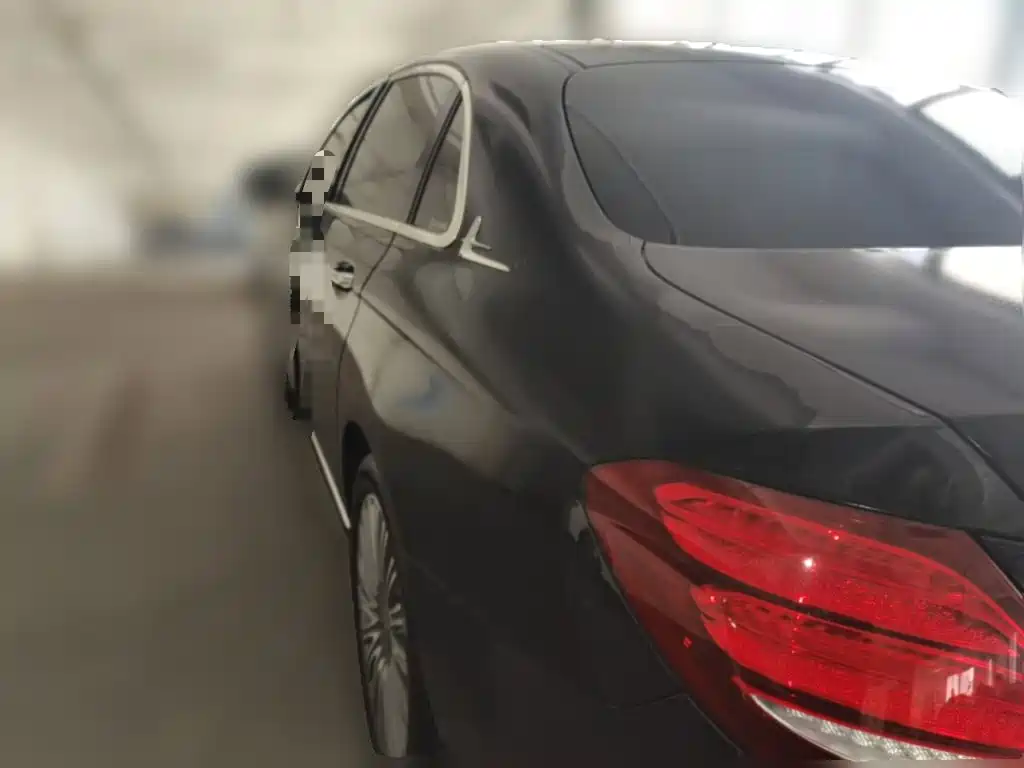 Mercedes-Benz E-Class — миниатюра 25