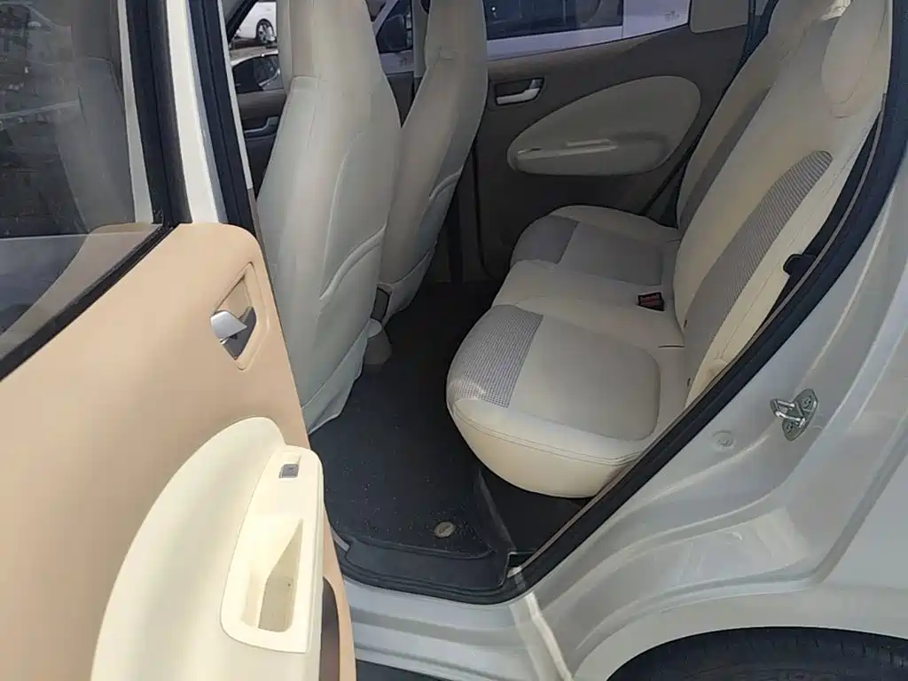 Wuling MINIEV — миниатюра 17