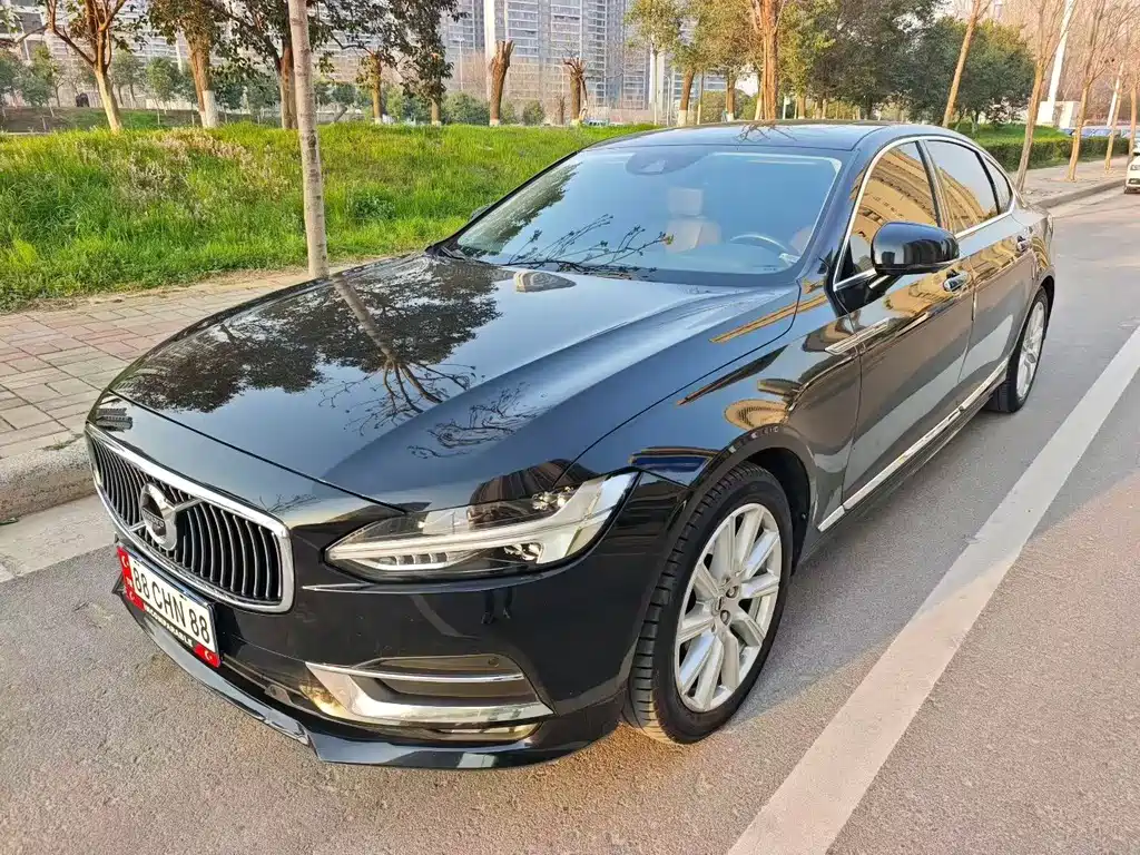 Volvo S90 2020