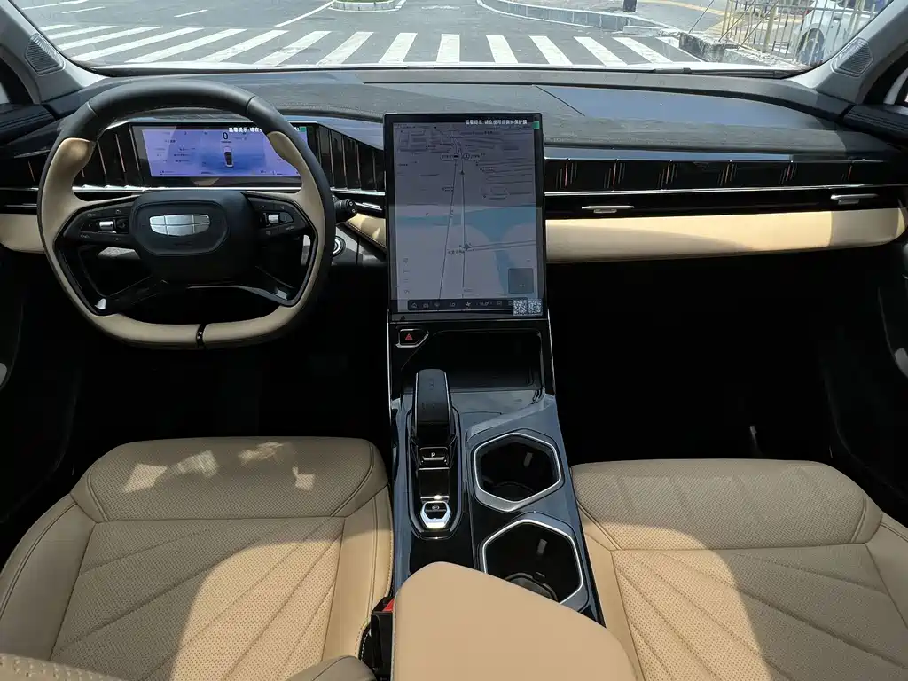 Geely Boyue L — миниатюра 9