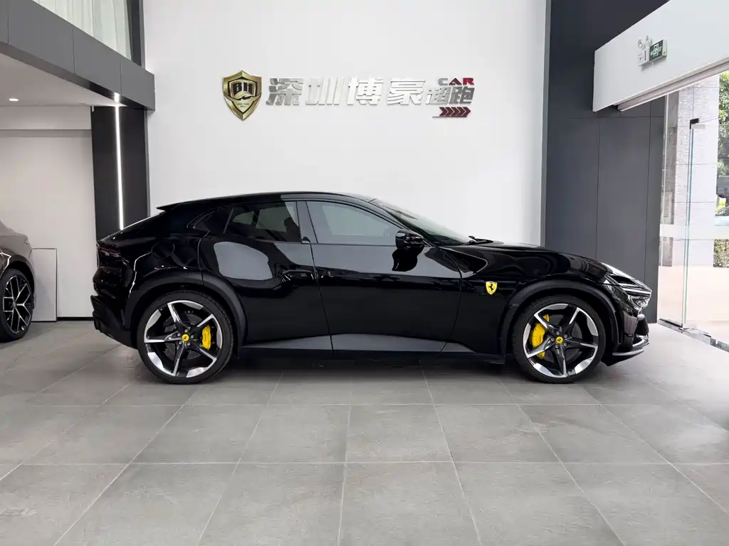 Ferrari Purosangue 2023 6.5L V12