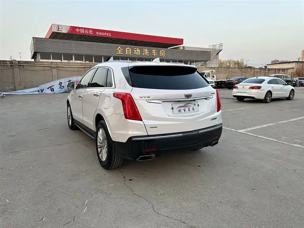 CADILLAC XT5