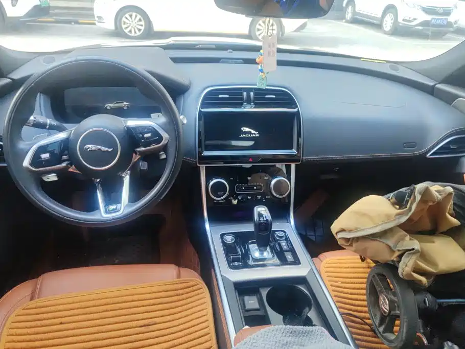 Jaguar XEL — миниатюра 12