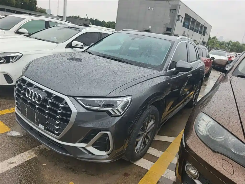 Audi Q3 2021