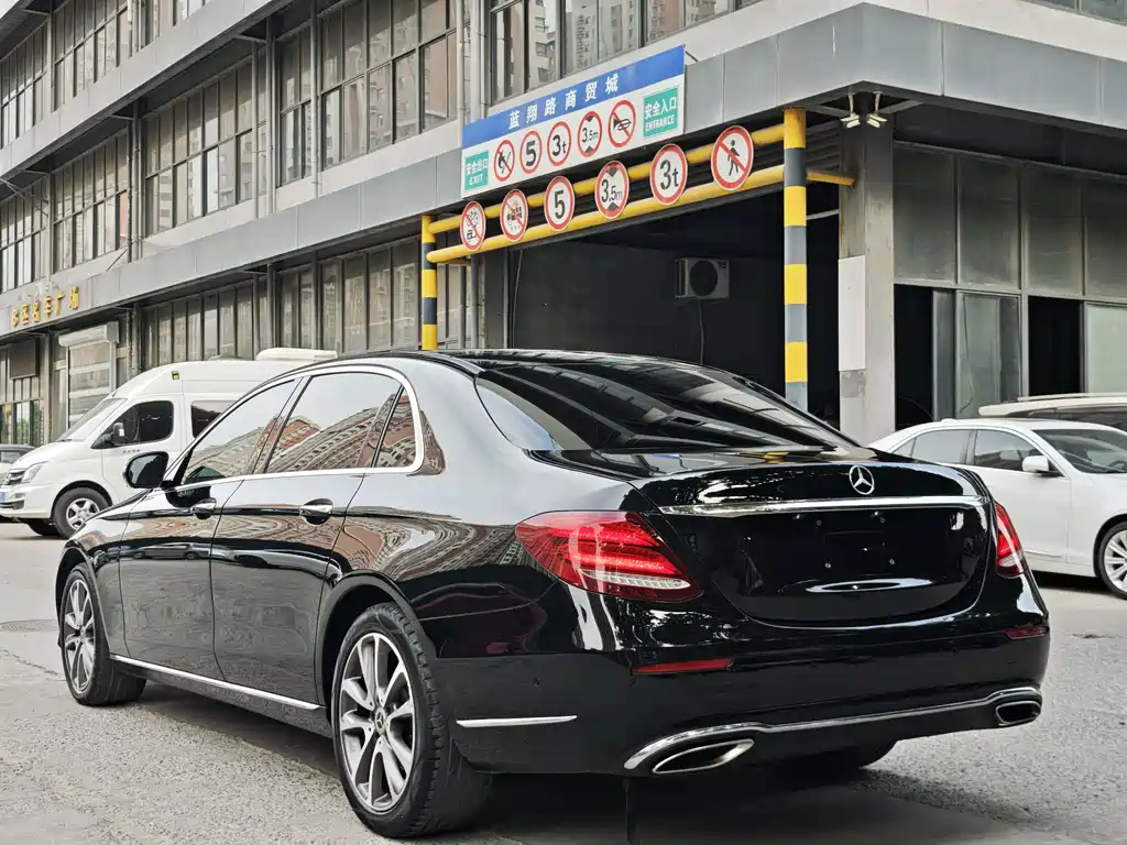 Mercedes-Benz E-Class E 2018 E 300 L Fashion