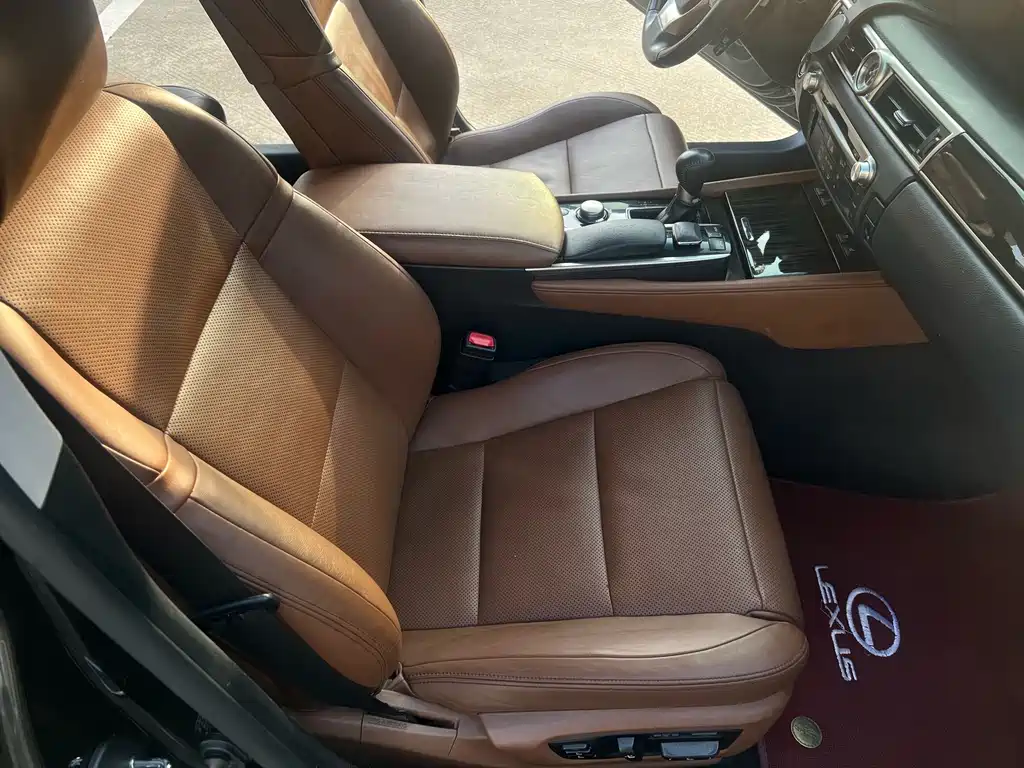 Lexus GS — миниатюра 8