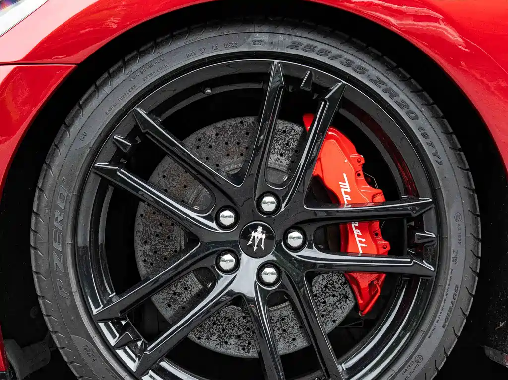 Maserati GranTurismo 2012 4.7L MC Stradale