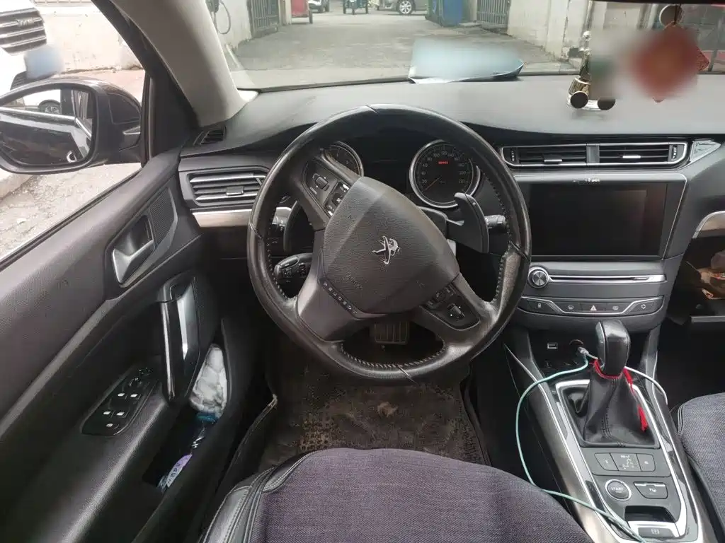 Peugeot 408 — миниатюра 11