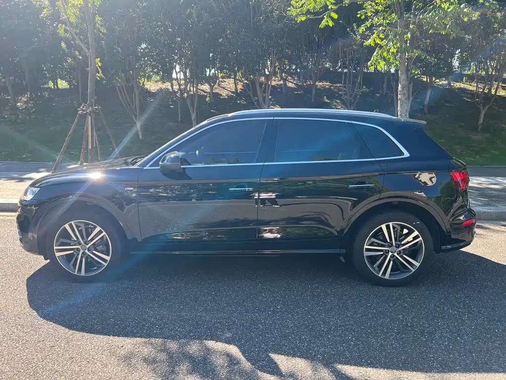 Audi Q5L — миниатюра 8