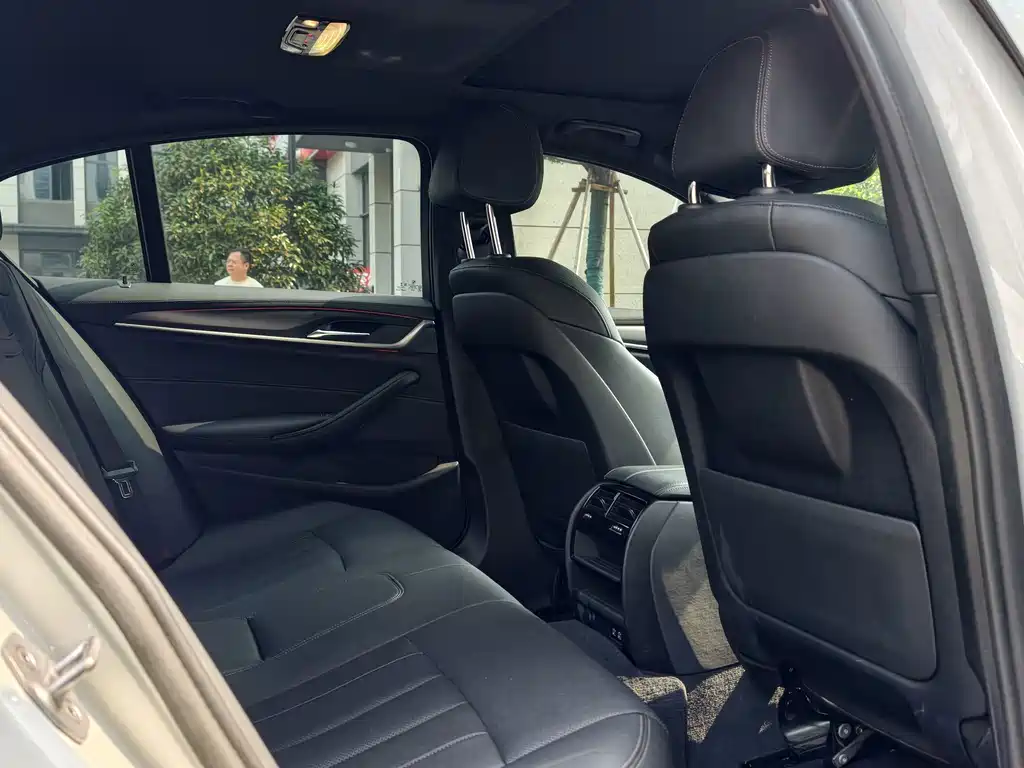 BMW 5 Series (Import) — миниатюра 15