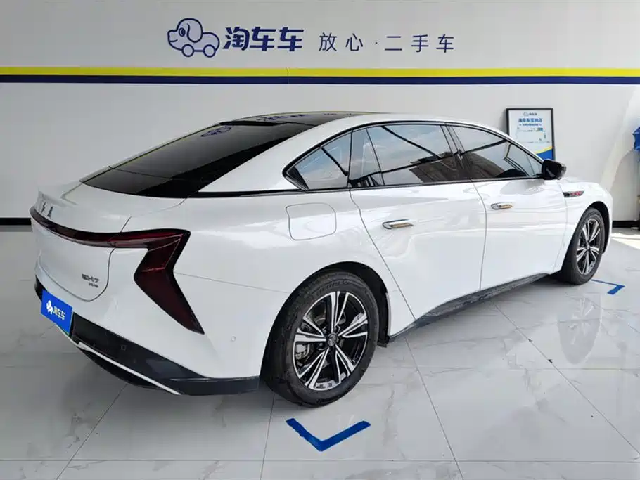 Hongqi EH7 2024 820 Pro