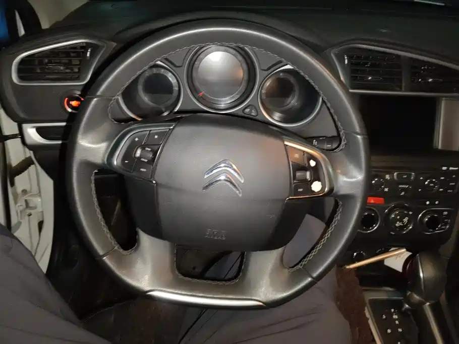 Citroen C4L — миниатюра 15