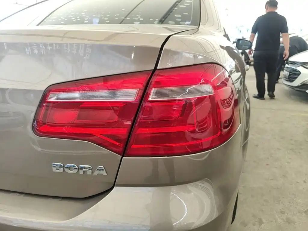 Volkswagen Bora — миниатюра 8