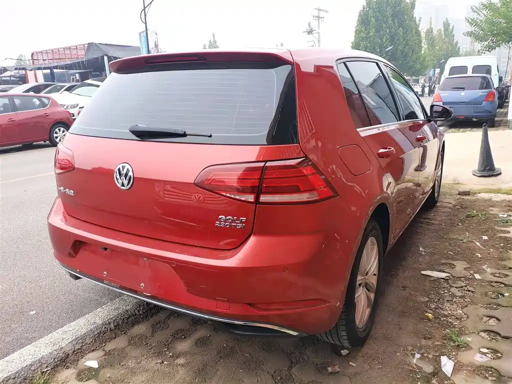 Volkswagen Golf 2018 230TSI AT Comfort