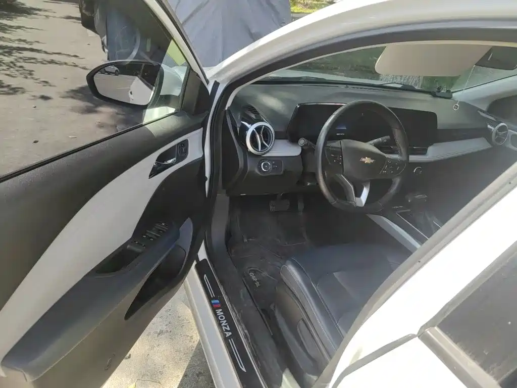 Chevrolet Monza — миниатюра 12
