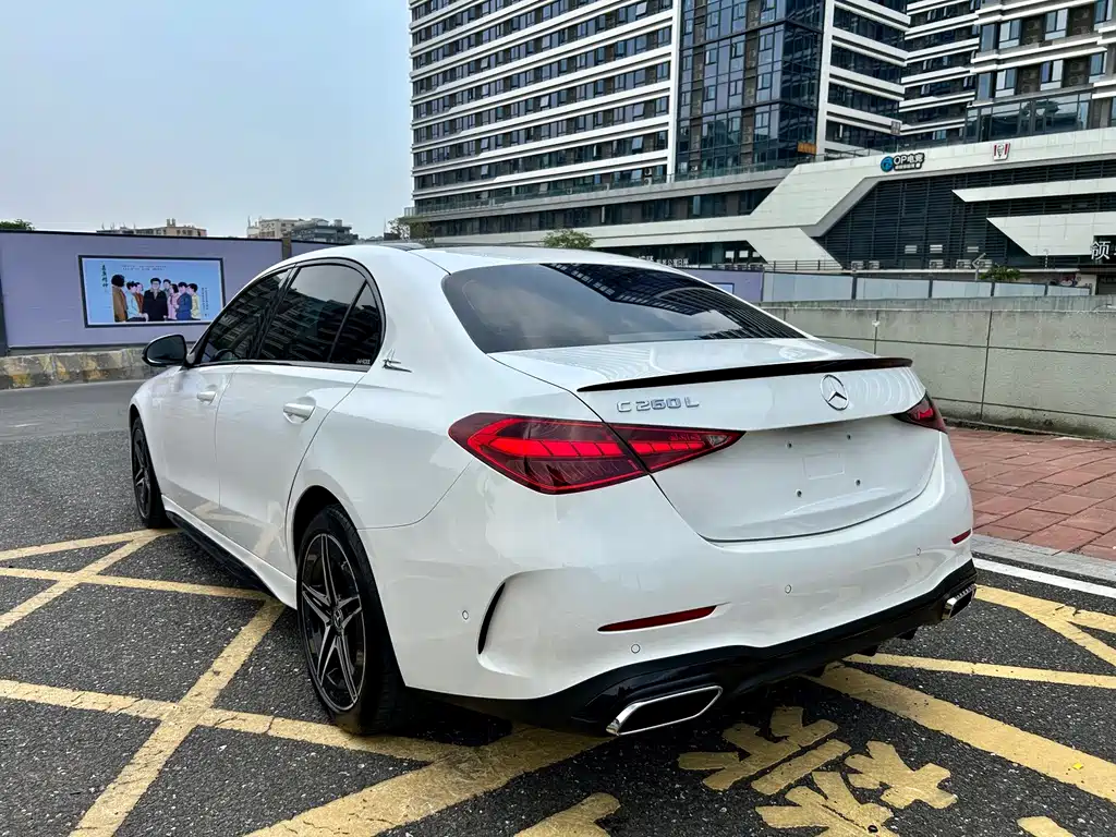 Mercedes-Benz C-Class — миниатюра 20