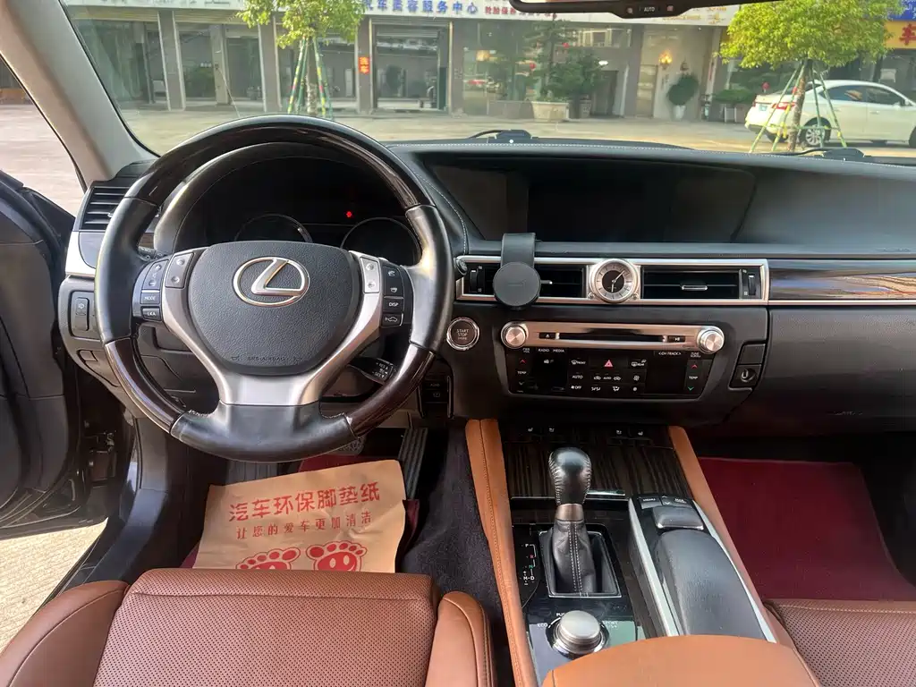Lexus GS — миниатюра 16