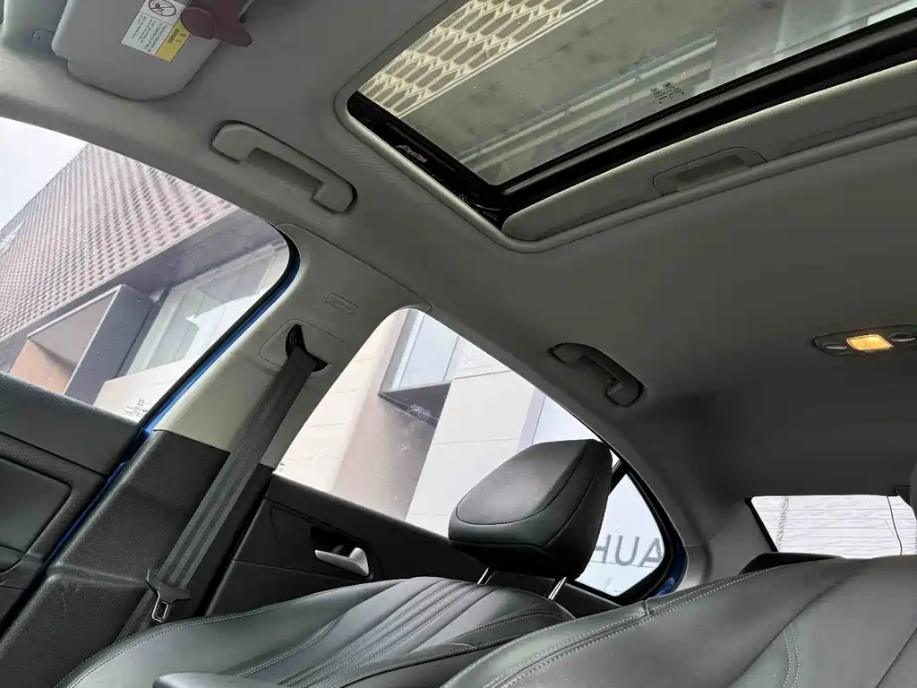 Peugeot 408 — миниатюра 10