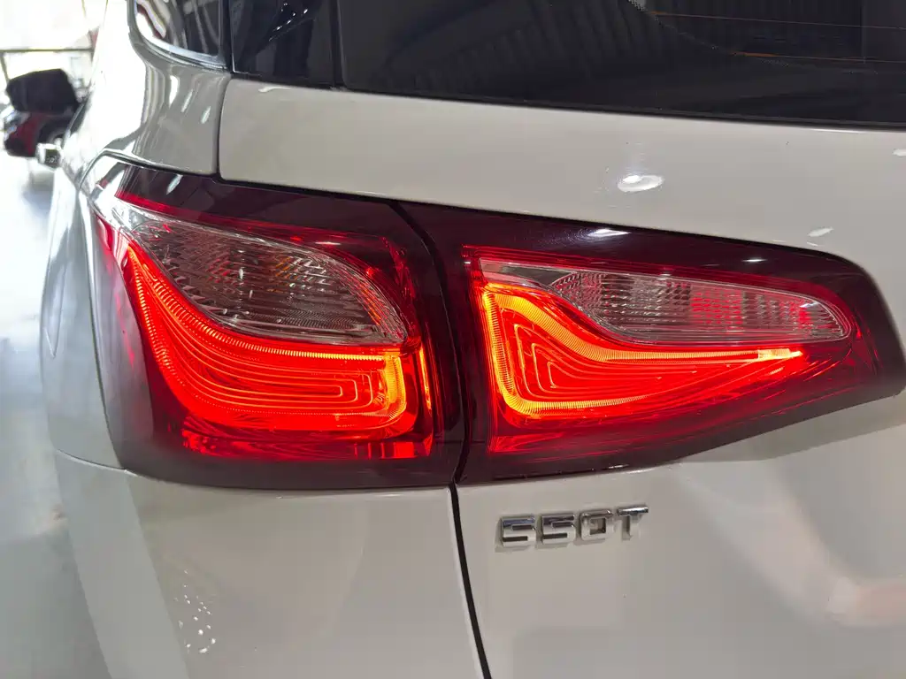 Chevrolet Equinox — миниатюра 23