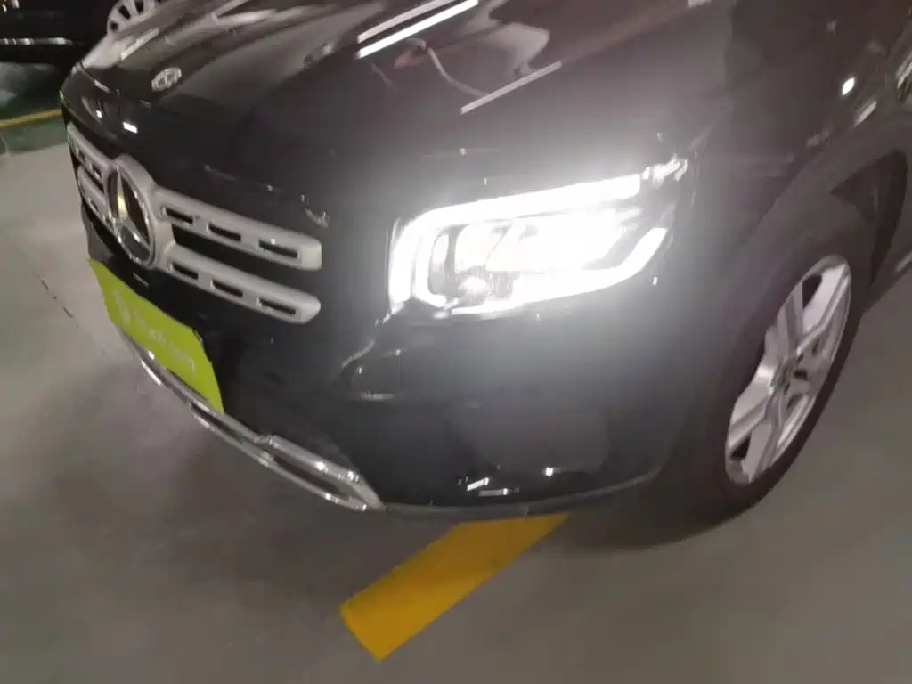 Mercedes-Benz GLB — миниатюра 24