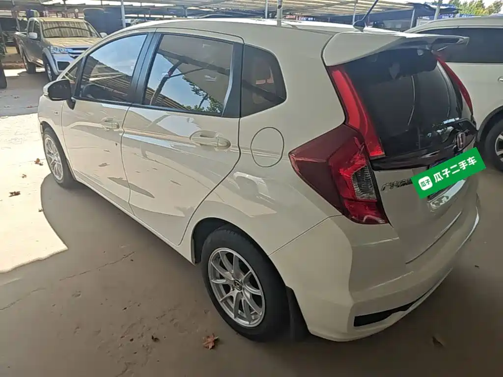 Honda Fit — миниатюра 5