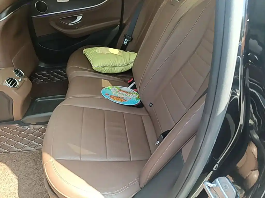 Mercedes-Benz E-Class — миниатюра 17