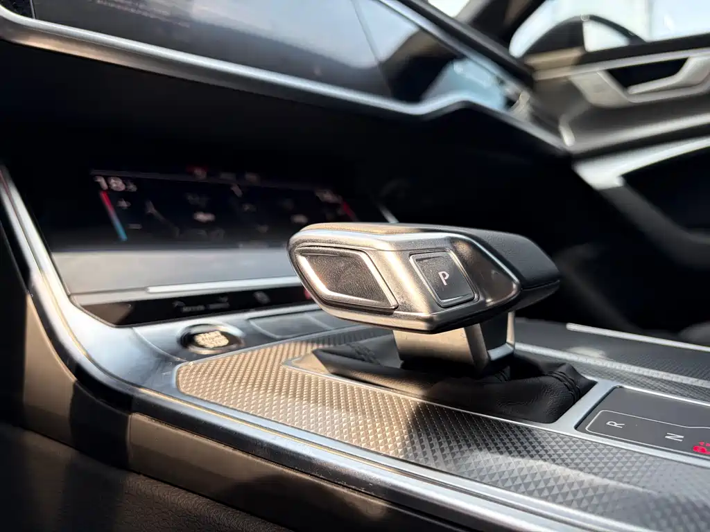 Audi A6L — миниатюра 6