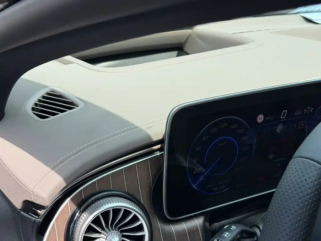 Mercedes-Benz EQE — миниатюра 13