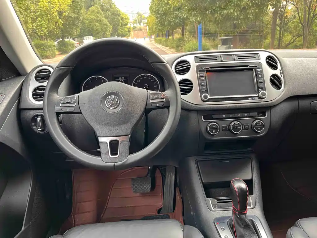 Volkswagen Tiguan — миниатюра 26