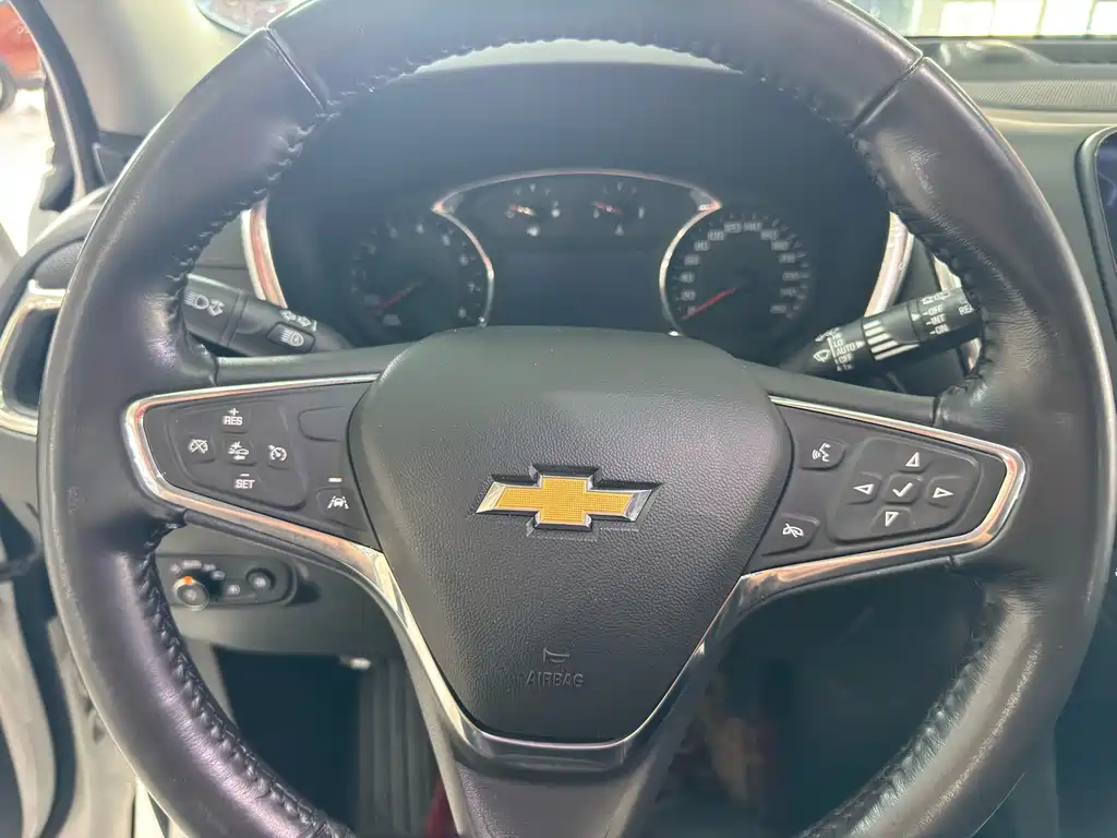 Chevrolet Equinox — миниатюра 13