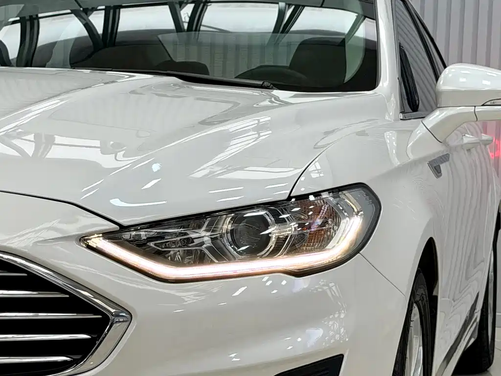 Ford Mondeo 2020 EcoBoost 180 Fashion