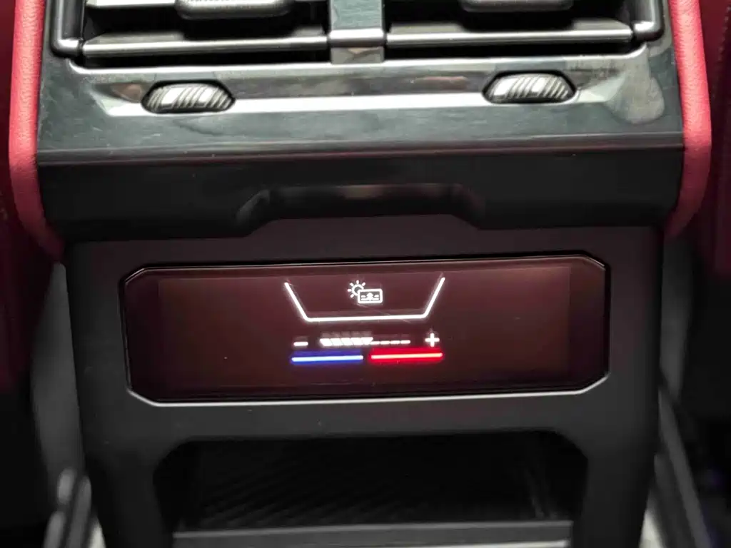 BMW 5 Series — миниатюра 11
