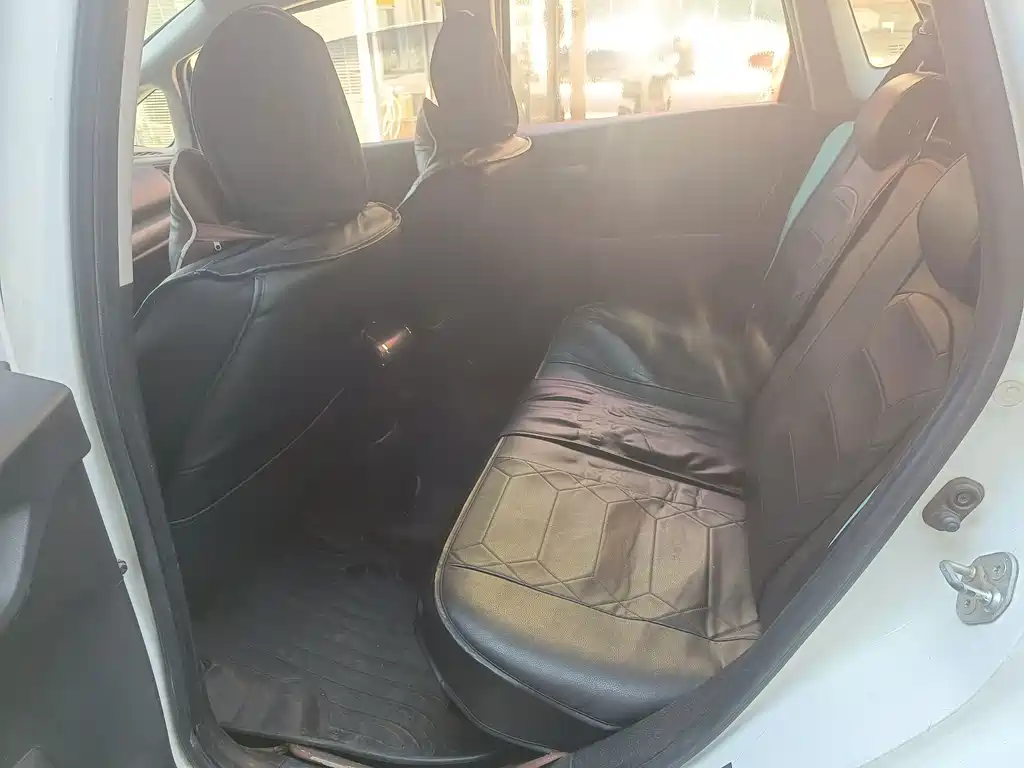 Honda Fit — миниатюра 8
