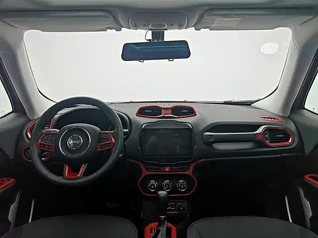 Jeep Renegade — миниатюра 8
