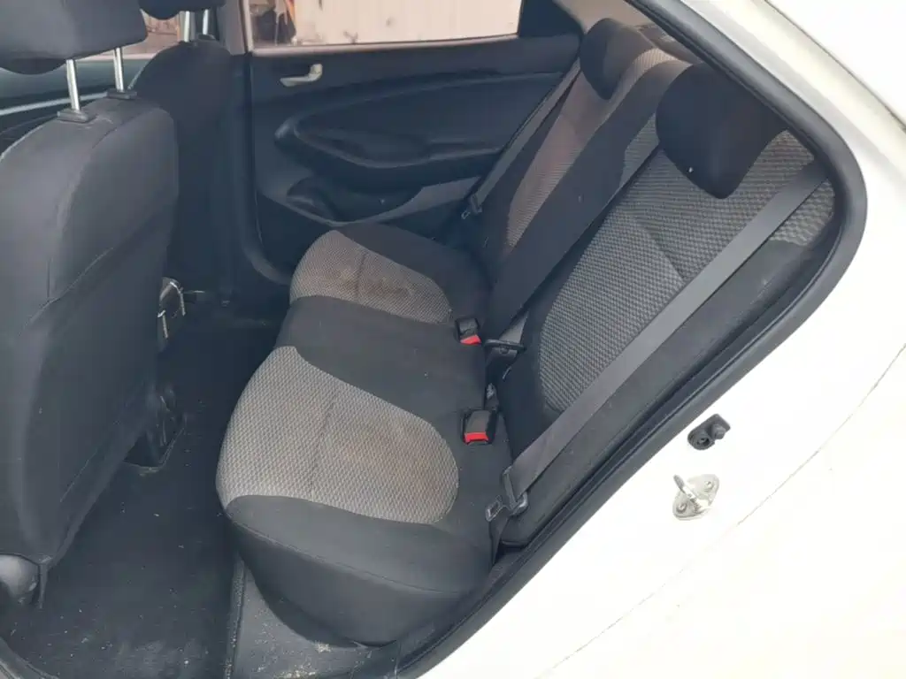 Hyundai Verna — миниатюра 17