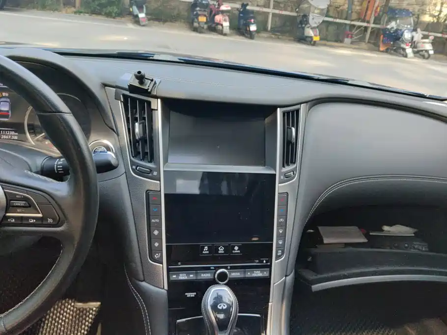 Infiniti Q50L — миниатюра 13