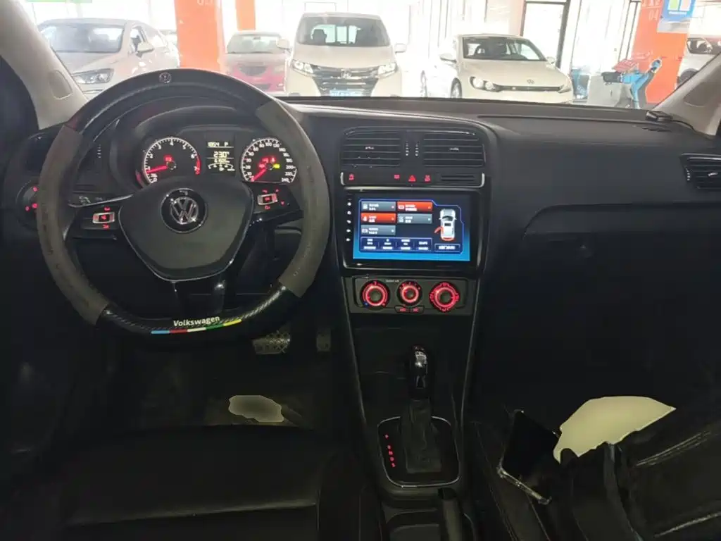 Volkswagen Polo — миниатюра 10