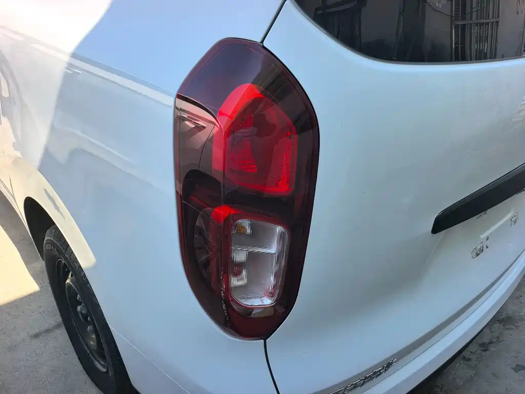 Wuling Hongguang EV — миниатюра 9