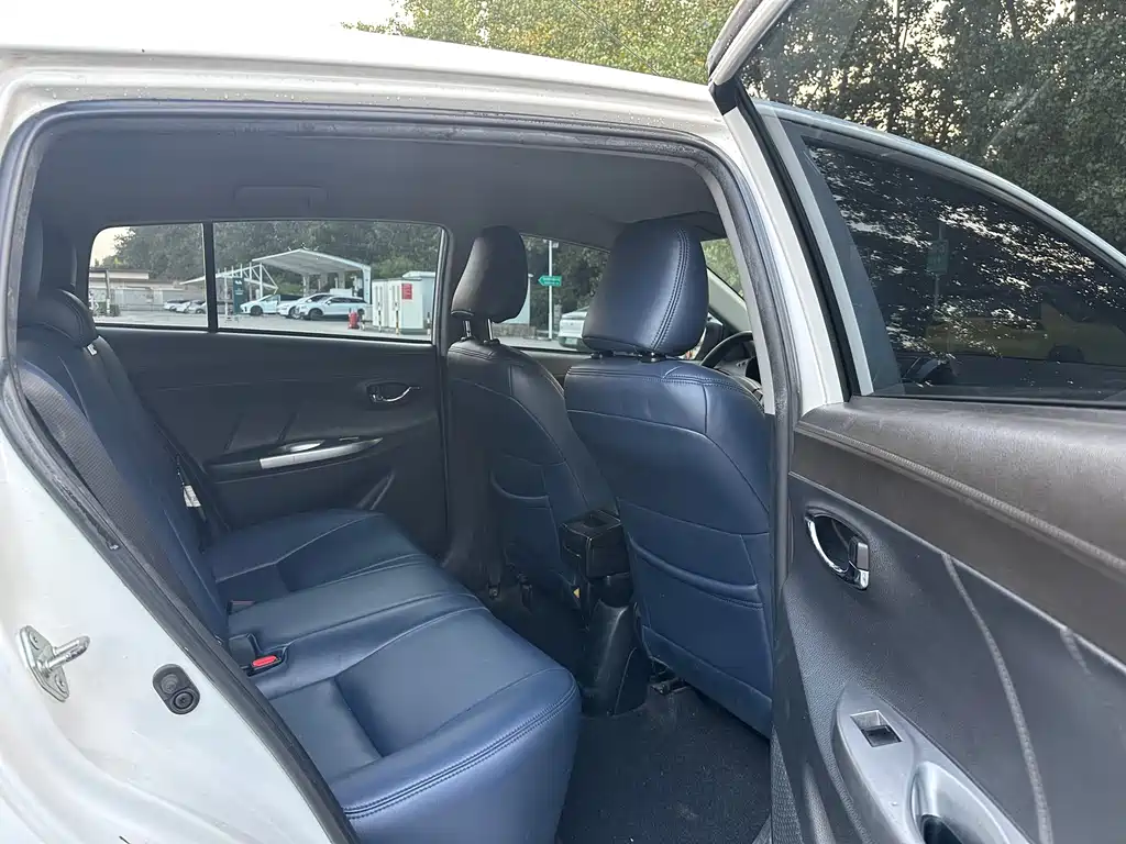 Toyota Yaris L — миниатюра 24