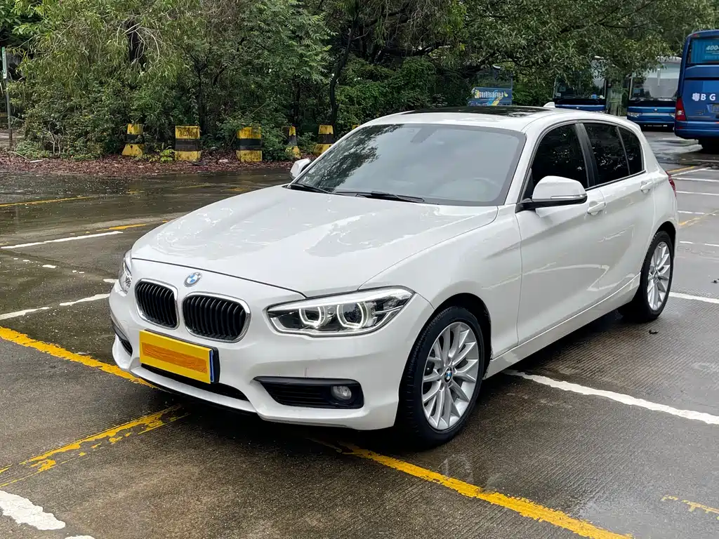 BMW 1 Series (Import) 2016